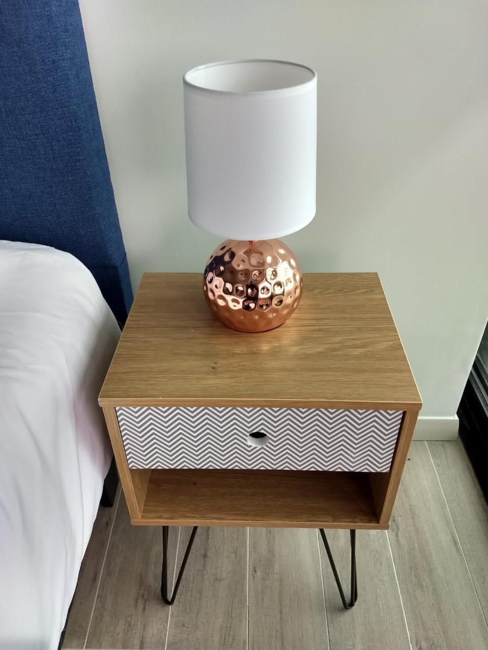Apartamento De Lujo. Frente Mall Plaza