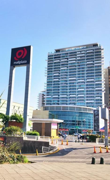 De Lujo. Frente Mall Plaza *